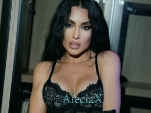 AleciaX En live show