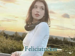feliciatucker En live show