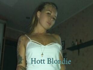 Hott_Blondie