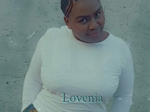 lovenia En live show