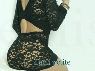 Luna_petite