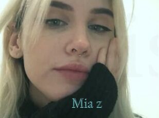 Mia_z