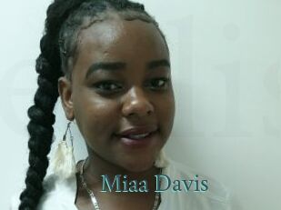 Miaa_Davis