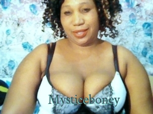 mysticeboney En live show