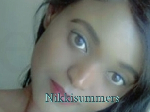 nikkisummers En live show