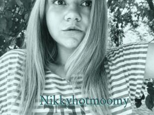 Nikkyhotmoomy