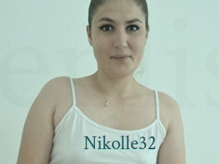 Nikolle32