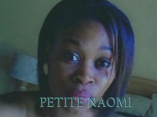 PETITE_NAOMI