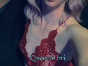 Queenie_bri