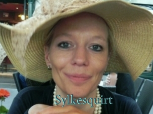 sylkesquirt En live show