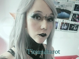 Titsandtarot