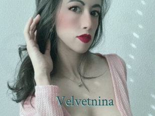 velvetnina En live show