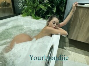 Yourblondiie